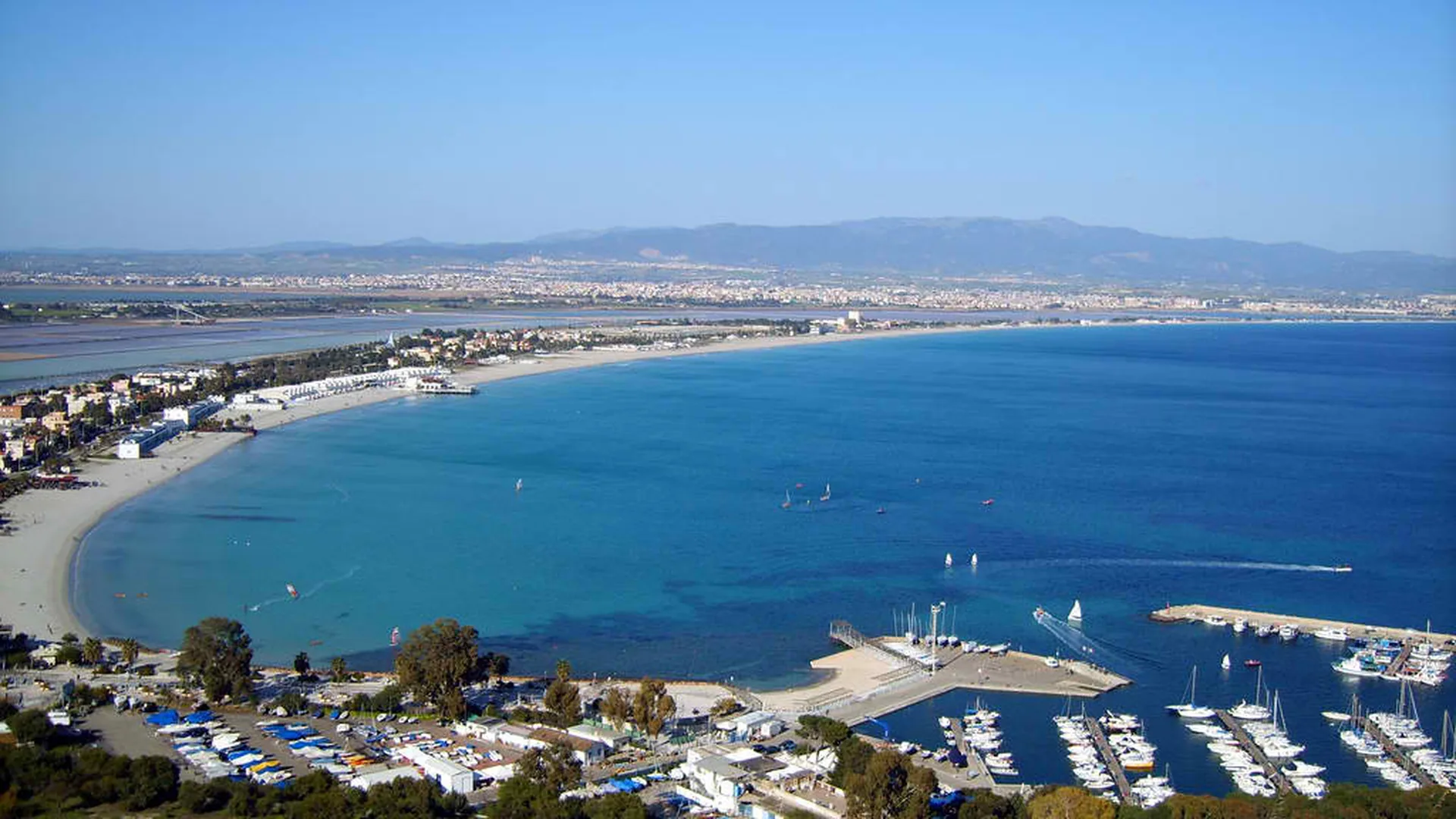 Spiaggia del Poetto e Marina Piccola — Cagliari (Sardegna)